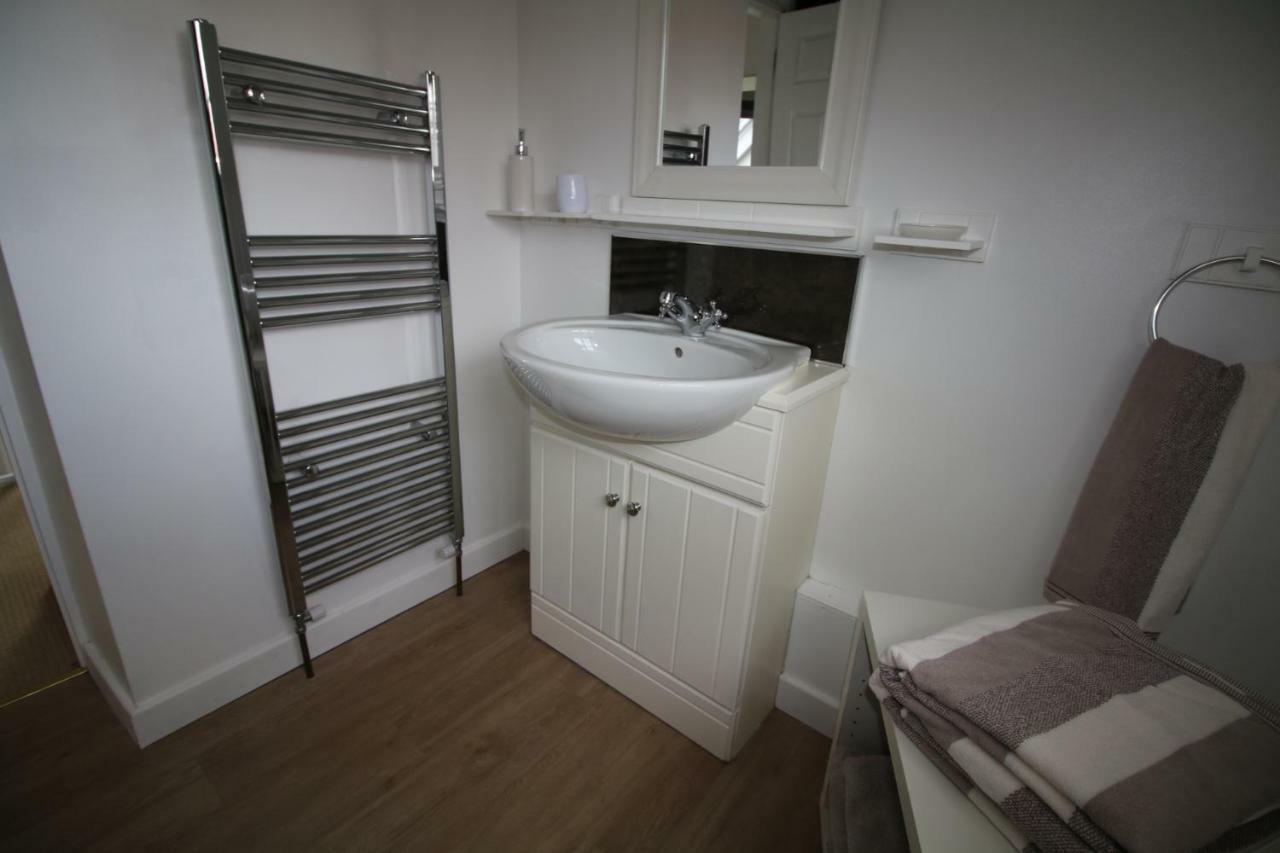 Prince Hill Cottages Worton  Экстерьер фото